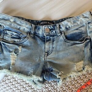 EXPRESS Low rise Jean Shorts. Size 4